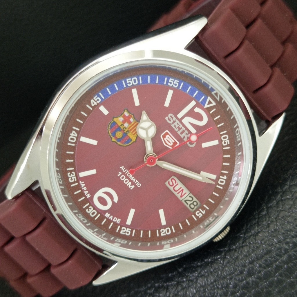 Vintage 1982 Fcb Seiko Automatic Mens Silver Watch WDaydate  White Accents
